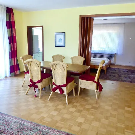 Lägenhet Hof